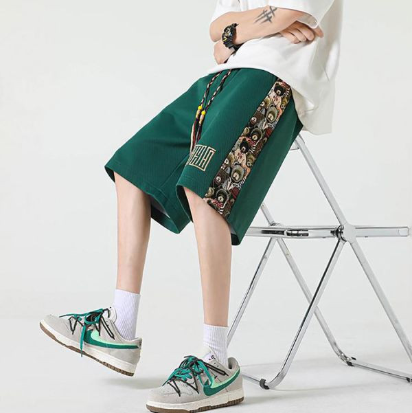 熊牆拼接休閒短褲 - 4配色（限時特賣 - 5折） 幕峰MuFeng,男裝特賣,5折優惠,快閃活動,限時出清,網路購物,男裝品牌,超值優惠,時尚穿搭,2025特賣