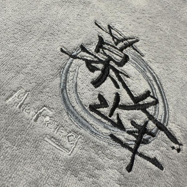 幕峰刺繡LOGO運動毛巾（贈品） 幕峰MuFeng,幕峰滿額贈,品牌刺繡毛巾,運動毛巾推薦,吸水毛巾,柔軟親膚毛巾,男裝購物優惠,網路服飾優惠,服飾滿額贈品,限量贈品活動