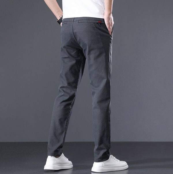 達品彈力休閒小直筒長褲 - 3配色（限時特賣 - 5折） 幕峰MuFeng,男裝特賣,5折優惠,快閃活動,限時出清,網路購物,男裝品牌,超值優惠,時尚穿搭,2025特賣