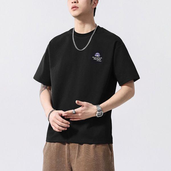 霧視刺繡印花潮流短袖 - 2配色（限時特賣 - 5折） 幕峰MuFeng,男裝特賣,5折優惠,快閃活動,限時出清,網路購物,男裝品牌,超值優惠,時尚穿搭,2026特賣