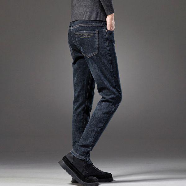 墨靛彈力刺繡直筒牛仔長褲 - 1配色（限時特賣 - 5折） 幕峰MuFeng,男裝特賣,5折優惠,快閃活動,限時出清,網路購物,男裝品牌,超值優惠,時尚穿搭,2026特賣