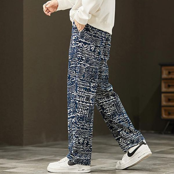 青花復古休閒長褲 - 1配色（限時特賣 - 5折） 幕峰MuFeng,男裝特賣,5折優惠,快閃活動,限時出清,網路購物,男裝品牌,超值優惠,時尚穿搭,2025特賣