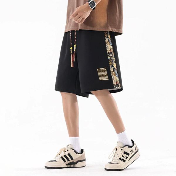 熊牆刺繡休閒五分短褲 - 4配色 幕峰MuFeng,小熊刺繡短褲,五分短褲男,港風短褲,日系潮牌,寬鬆短褲,休閒運動褲,夏季男短褲,百搭短褲,男裝下身