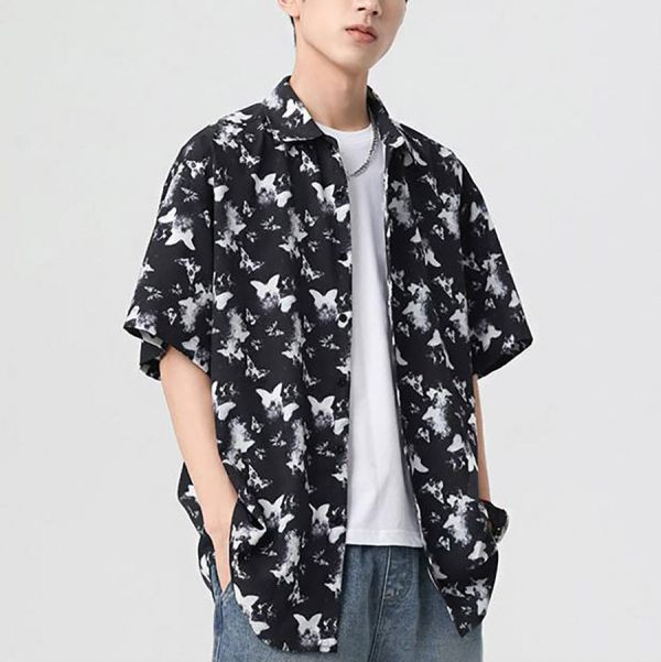 花蝶印花休閒襯衫短袖 - 2配色（限時特賣 - 5折） 幕峰MuFeng,男裝特賣,5折優惠,快閃活動,限時出清,網路購物,男裝品牌,超值優惠,時尚穿搭,2026特賣