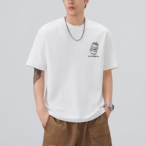 酷刻重磅刺繡印花休閒短袖 - 4配色（限時特賣 - 5折） 幕峰MuFeng,男裝特賣,5折優惠,快閃活動,限時出清,網路購物,男裝品牌,超值優惠,時尚穿搭,2026特賣