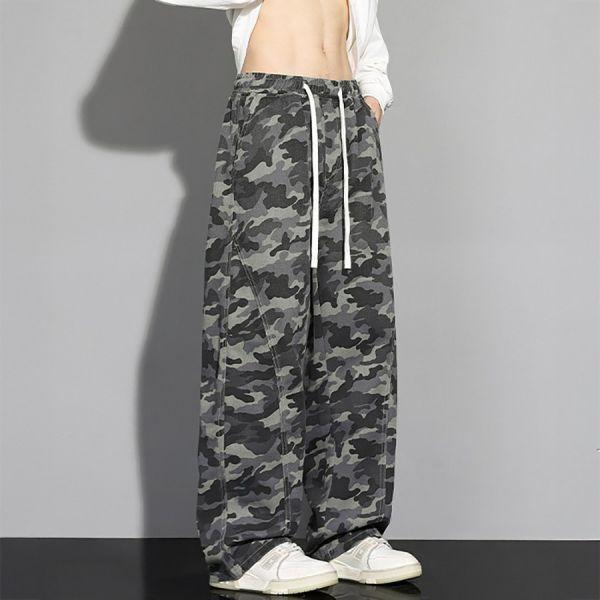 荒野迷彩工裝休閒直筒長褲 - 1配色（限時特賣 - 5折） 幕峰MuFeng,男裝特賣,5折優惠,快閃活動,限時出清,網路購物,男裝品牌,超值優惠,時尚穿搭,2026特賣