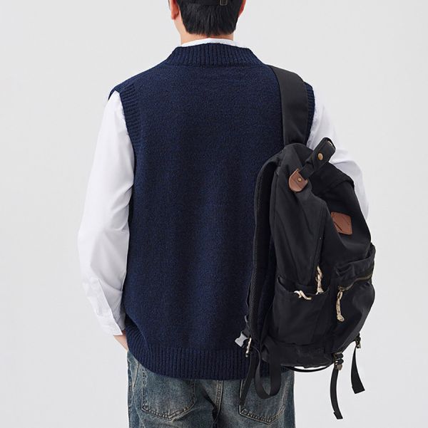 厚針潮流針織無袖毛衣背心 - 3配色 幕峰MuFeng,無袖背心,毛混紡上衣,針織打底,春秋層次穿搭,寬鬆版型,美式休閒,百搭背心,潮牌風格,長袖外搭用