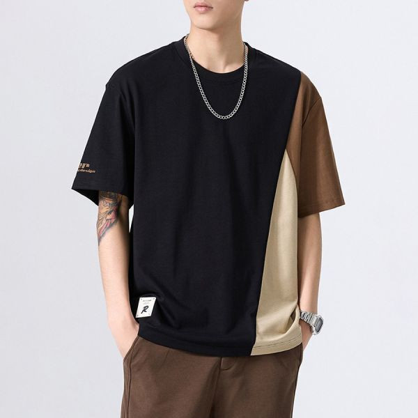 米克撞色印花休閒短袖 - 2配色（限時特賣 - 5折） 幕峰MuFeng,男裝特賣,5折優惠,快閃活動,限時出清,網路購物,男裝品牌,超值優惠,時尚穿搭,2025特賣