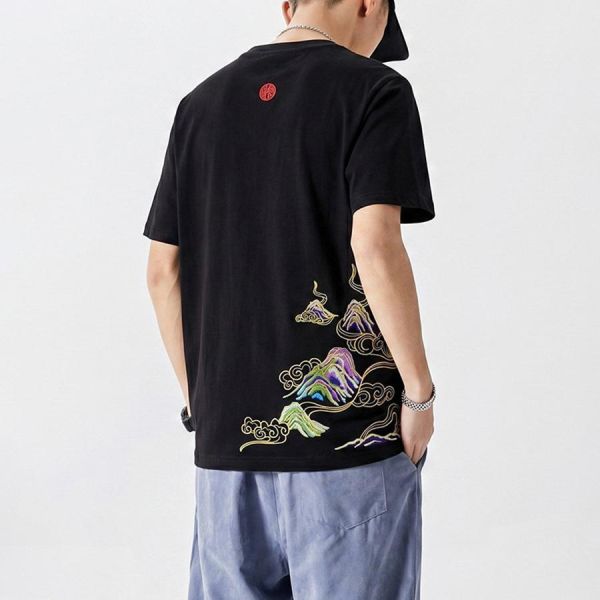 雲山重工刺繡圓領短袖 - 2配色 幕峰MuFeng,雲山刺繡短袖,刺繡T恤男,圓領短袖,純色T恤,休閒短袖,質感上衣,夏季男裝,百搭T恤,男士短袖
