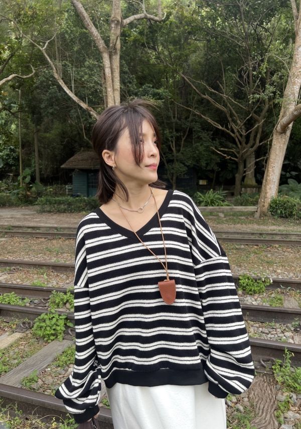 Nn122.超好看類針織條紋大學t 
