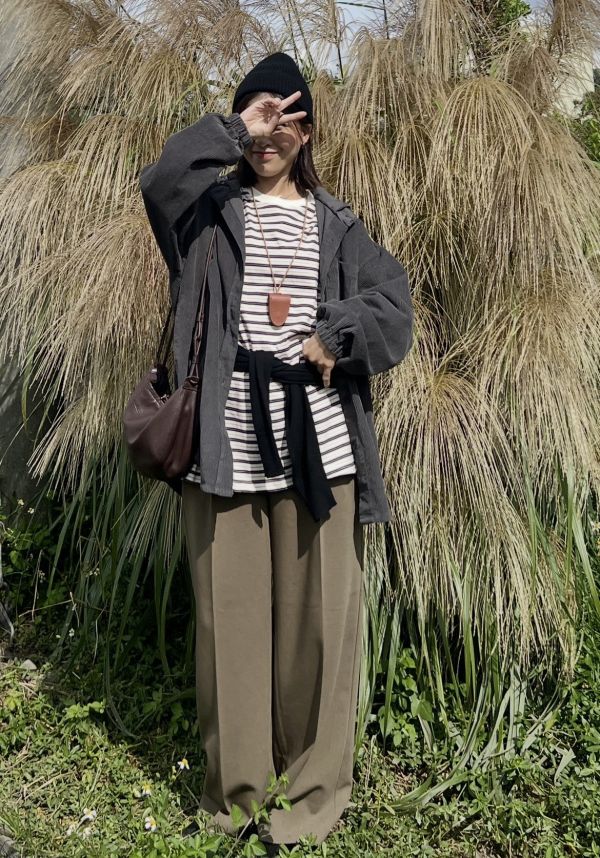 Nn123.設計師檔口坑條絨帽衫外 