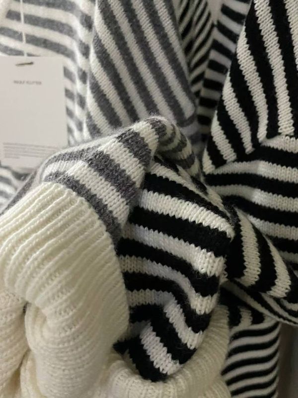 Dc105.v領條紋羊毛衫 