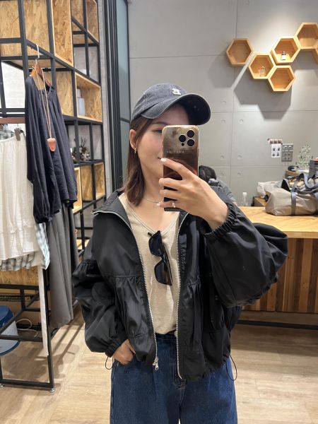 Ap419.可愛抓皺輕量短風衣 