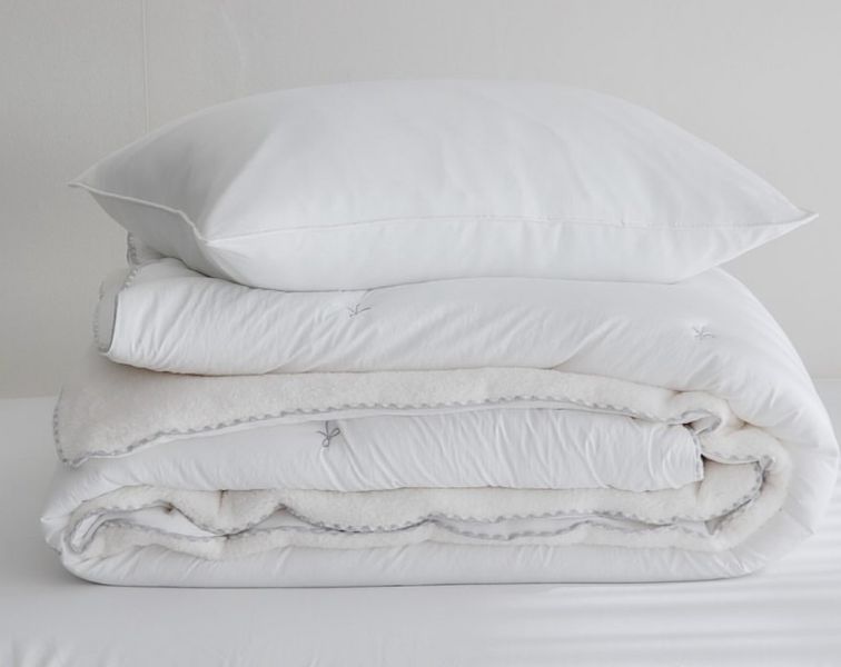 Kg25簡約蝴蝶結刺繡短絨冬被/白 