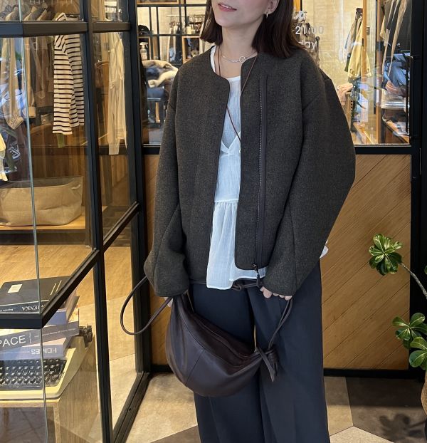 Nn124.超愛的設計師檔口厲害剪裁毛呢外 