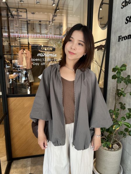 Ai13.大地色細肩背心 