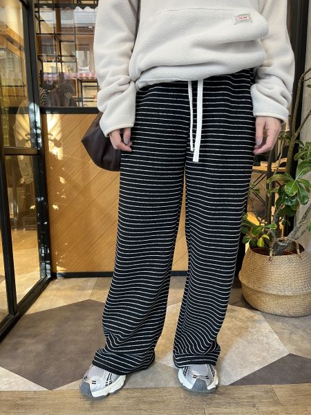 Dm121.跌破眼鏡的顯瘦條紋舒服褲 