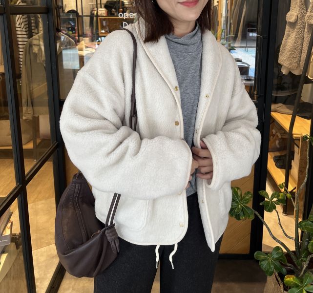 Dc121.暖呼呼羊羔毛翻領外 