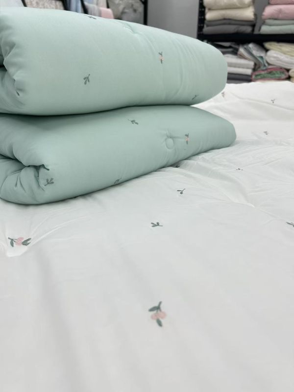 Kg74.刺繡小花天絲莫代爾四季被/綠 