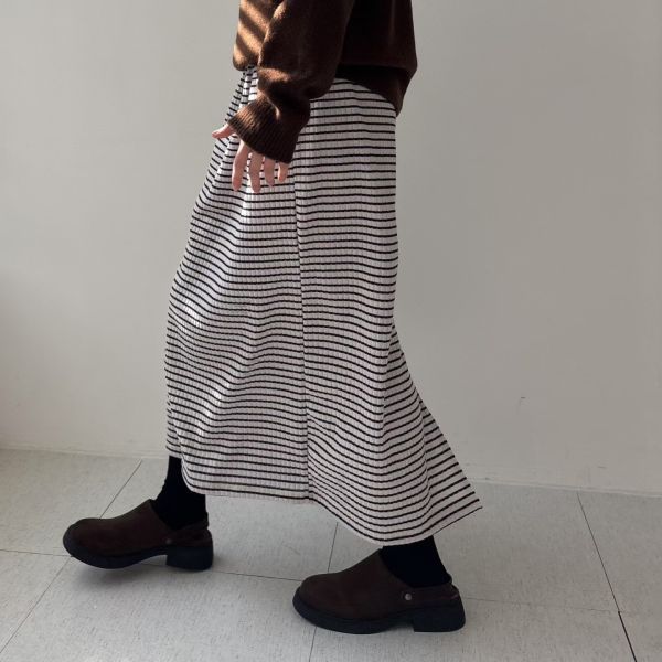 Dc114.延展細針條紋口袋裙 