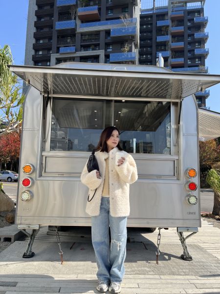 Hn123.歐膩必備毛毛外 