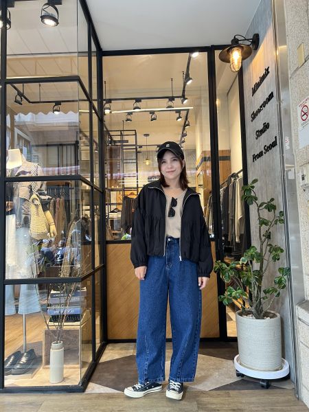 Ap424.不挑人原色小彎刀牛仔寬褲 