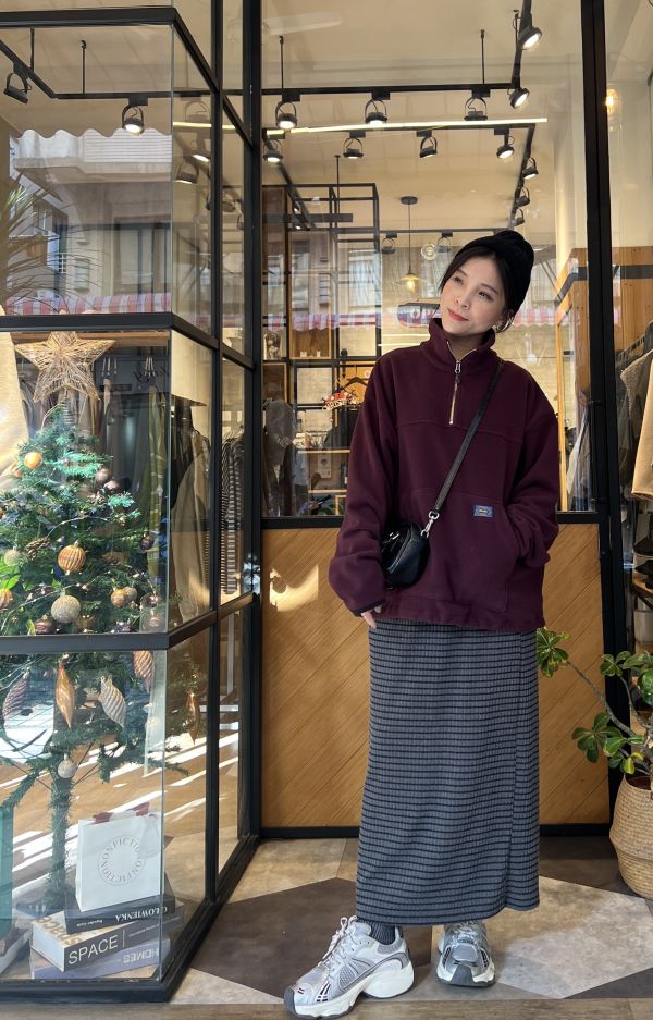 Dm115.輕量法蘭絨拉鍊翻領大學t 