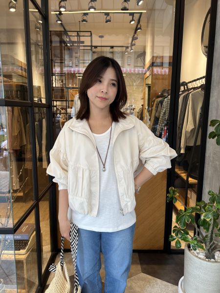 Ap419.可愛抓皺輕量短風衣 