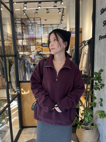 Dm115.輕量法蘭絨拉鍊翻領大學t 