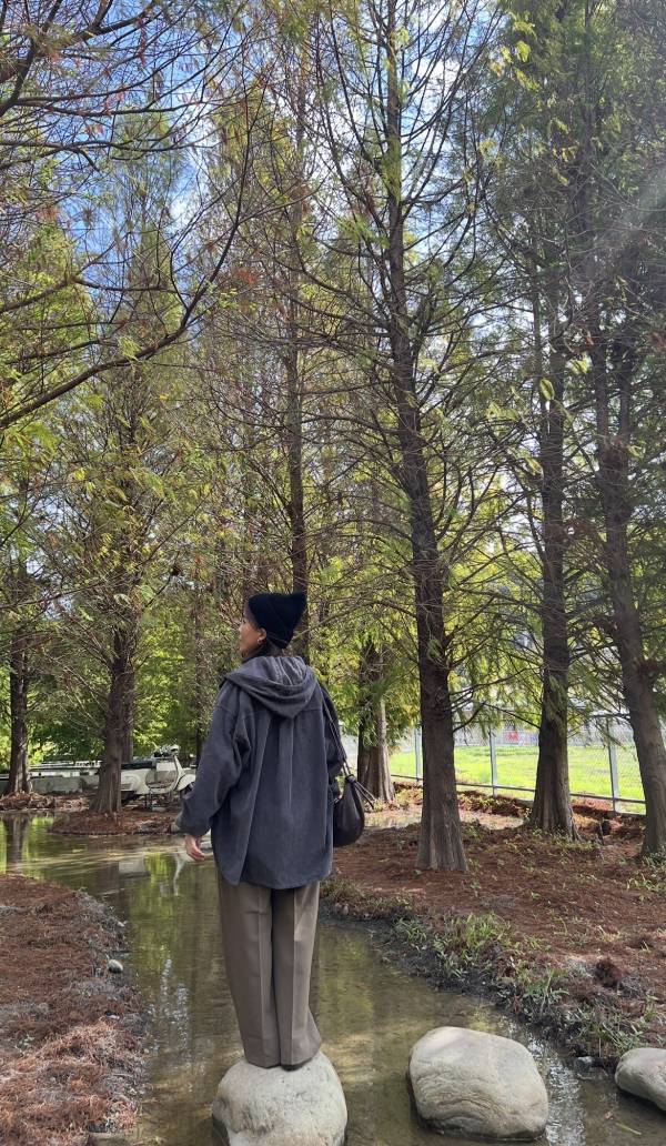 Nn123.設計師檔口坑條絨帽衫外 