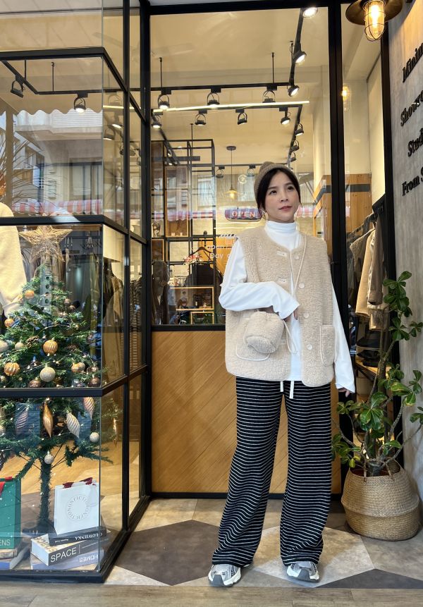 Dm121.跌破眼鏡的顯瘦條紋舒服褲 