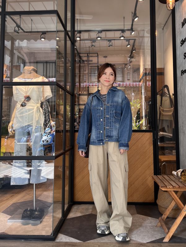 At916.單邊口袋打褶牛仔外 