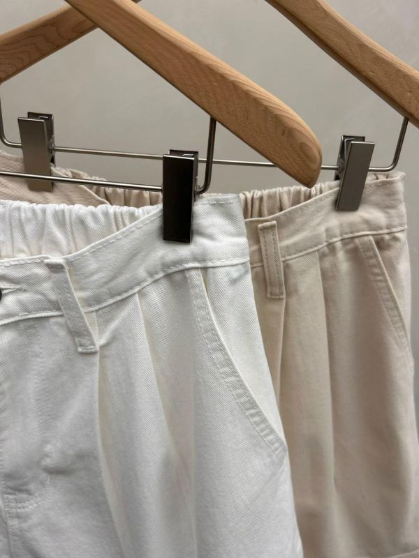 Ai29.不挑人奶油系短褲 