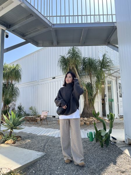 Hn126.羊絨立領斗篷毛衣 