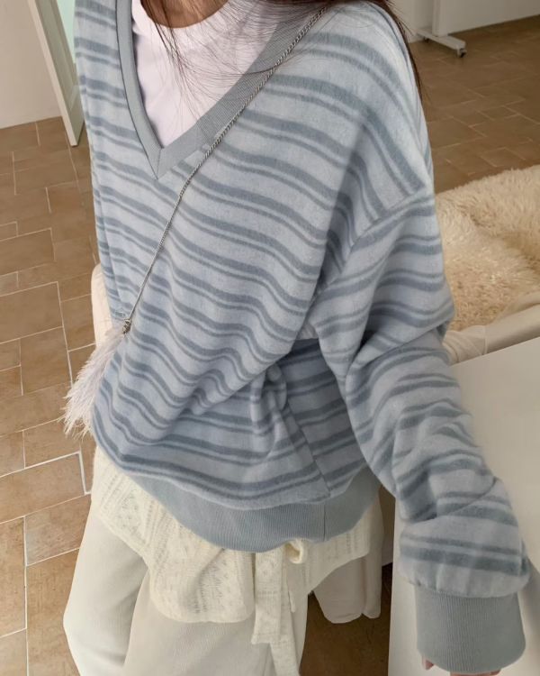 Dm105.超美霧絨v領條紋上衣 