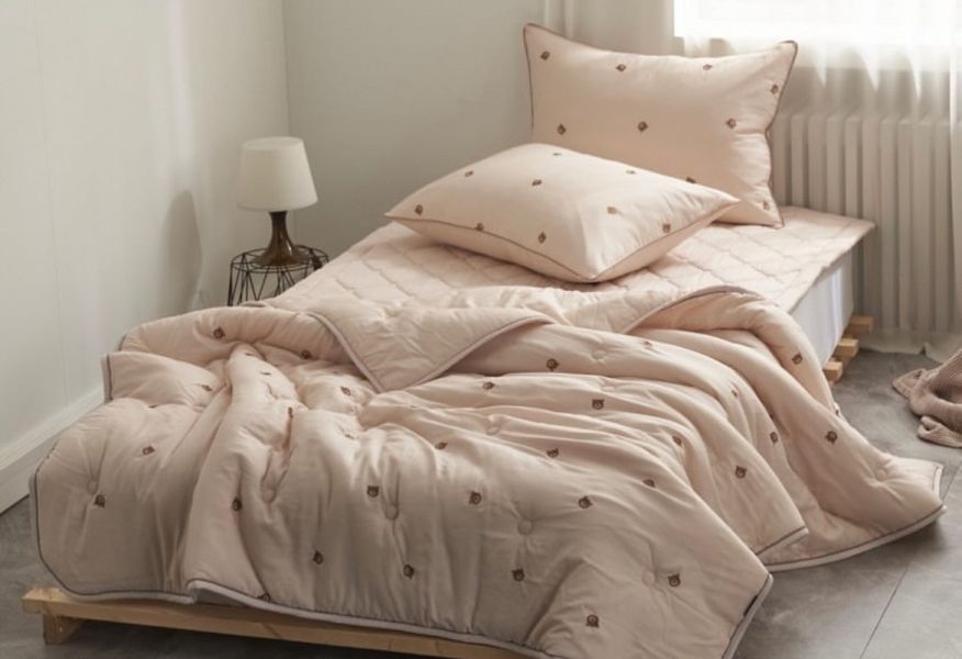 Kg07.天絲四季厚被-刺繡小熊/粉 