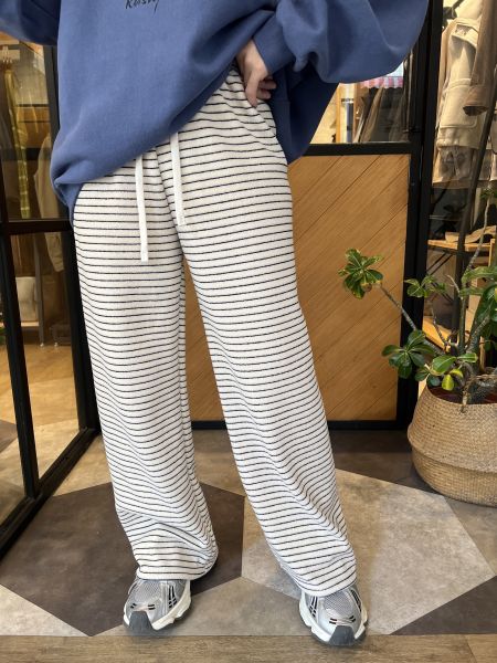 Dm121.跌破眼鏡的顯瘦條紋舒服褲 