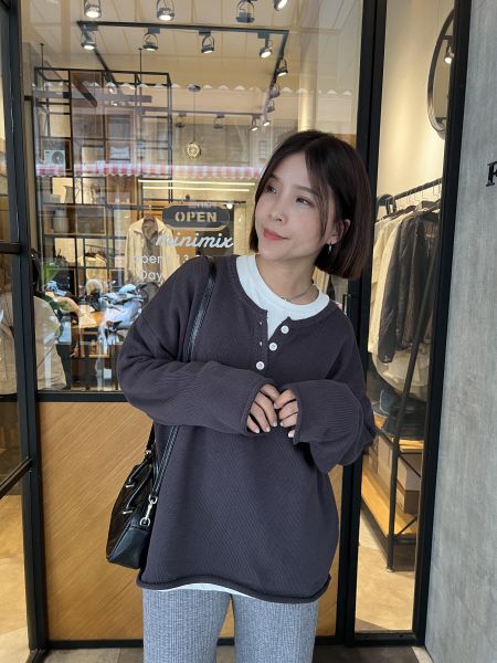 La07.小排扣毛線上衣 