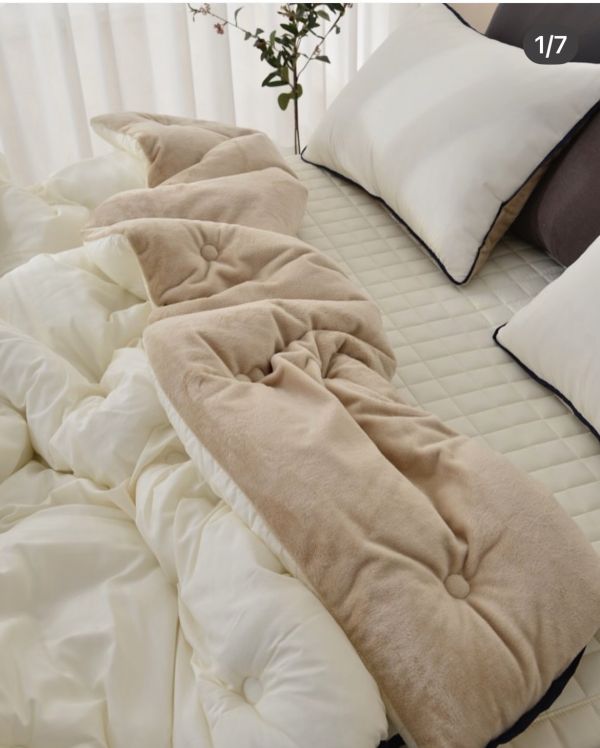 Kg81.質感單色拼短絨毛四季厚被/奶油杏 