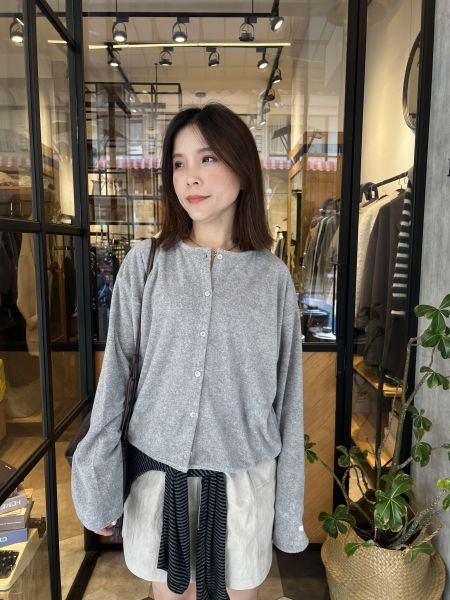 Sp123.霧絨面可愛開襟衫/灰 