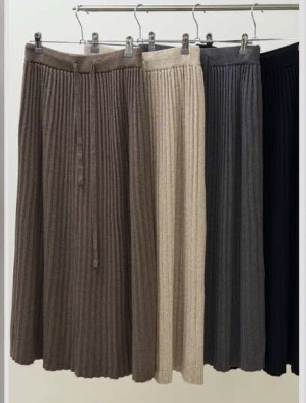Dc113.不挑人質感S家針織細摺裙 