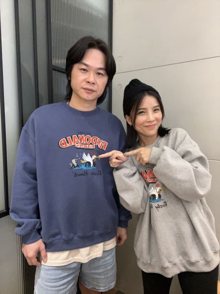 Dm110.室友共穿/超Q尖叫雞大學t 