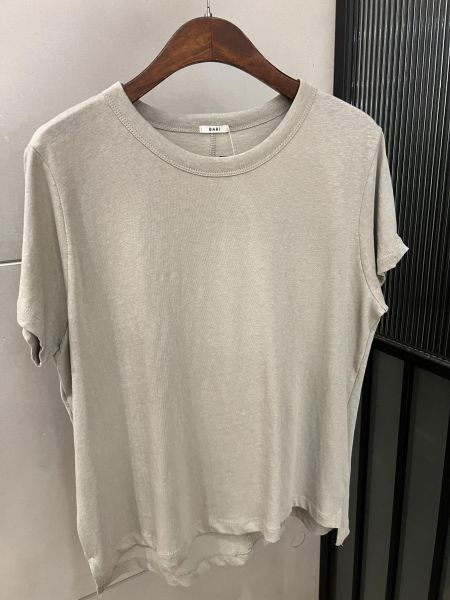 Js01.質感愛牌透氣基礎t 