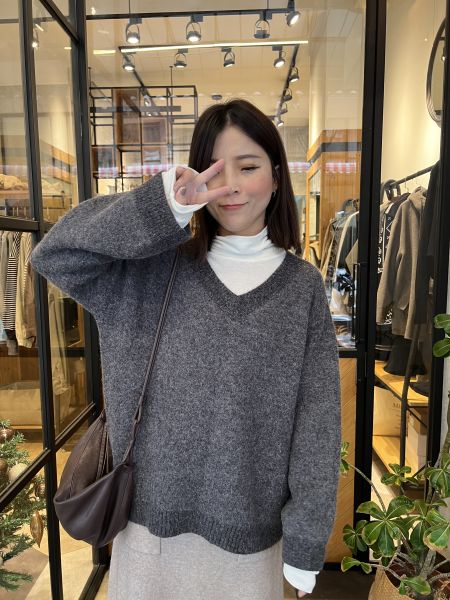 Jn105.必買軟綿v領羊毛毛衣 