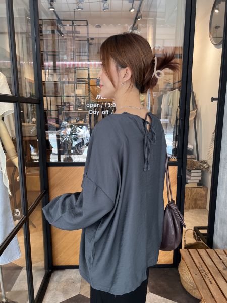 At922.質感後綁簡約衫 