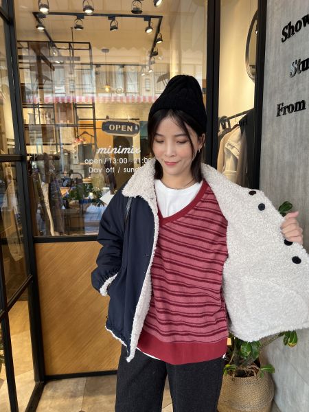 Dm105.超美霧絨v領條紋上衣 