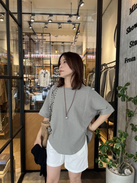 Ap409.最愛設計檔口剪裁上衣 