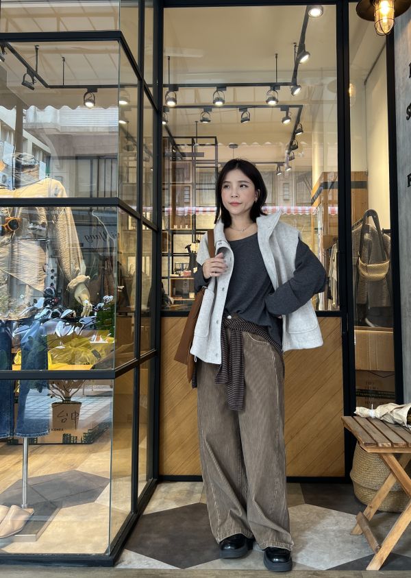 Nv124.超好看水洗色燈芯坑紋寬褲 