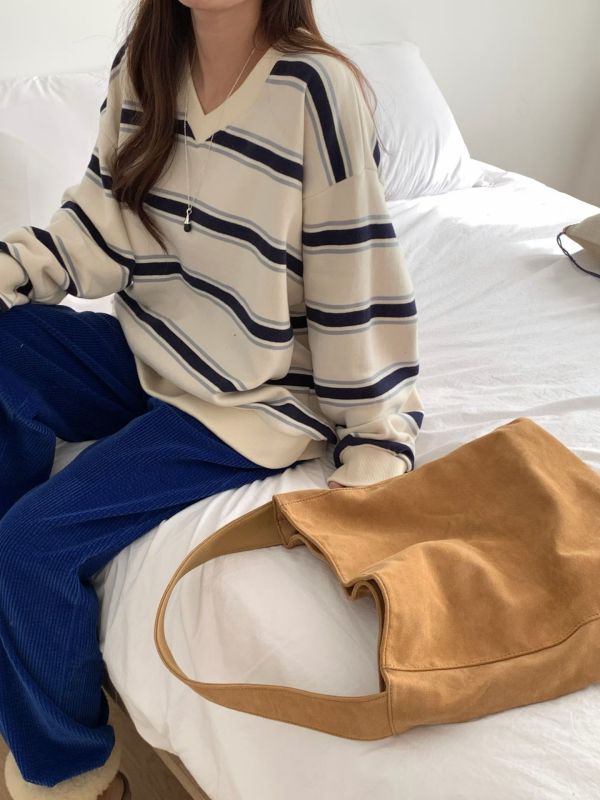 Dc108.室友共穿/清新v領寬條大學t! 