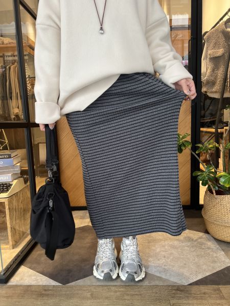 Dc114.延展細針條紋口袋裙 